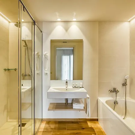 Emporium - Adults Only Hotel