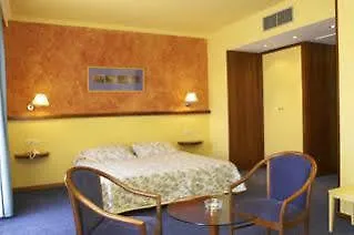 Emporium - Adults Only Hotel