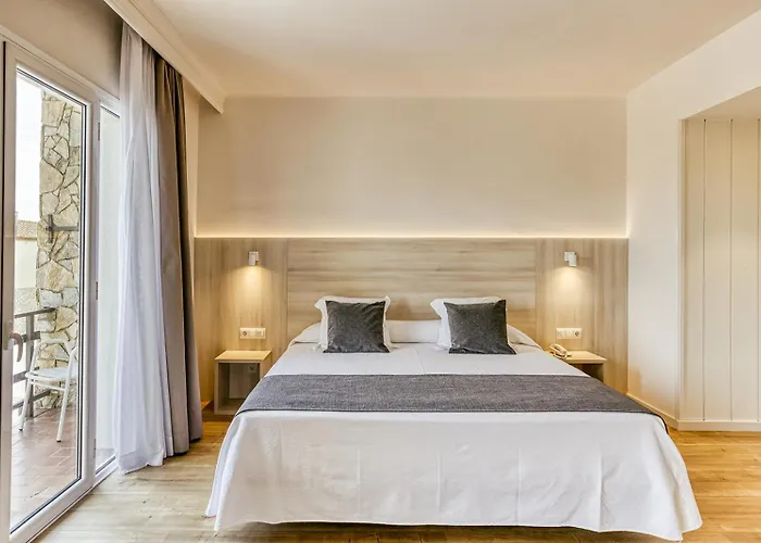 Emporium - Adults Only 3*
